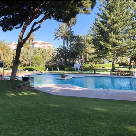 Апартаменти Playa Del Duque Ocean Club 1 *