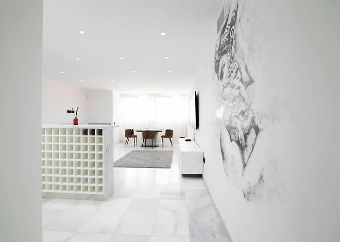 Апартаменти Playa Del Duque Ocean Club 1